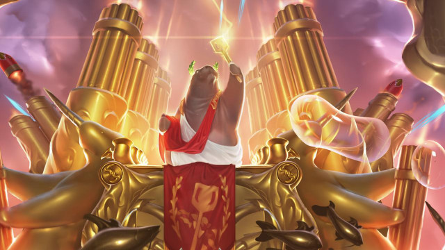 Man red robe golden statue free wallpaper for desktop - medium preview image