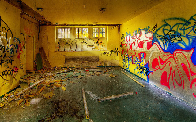 Run down building graffiti window free wallpaper for desktop - medium preview image