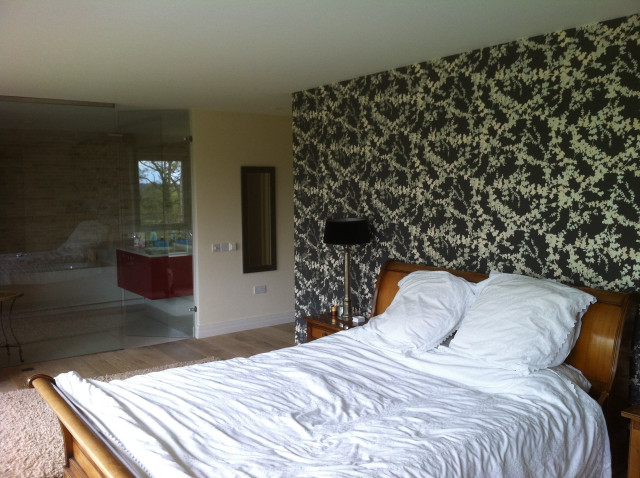 Bed white comforter black white free wallpaper for desktop - medium preview image