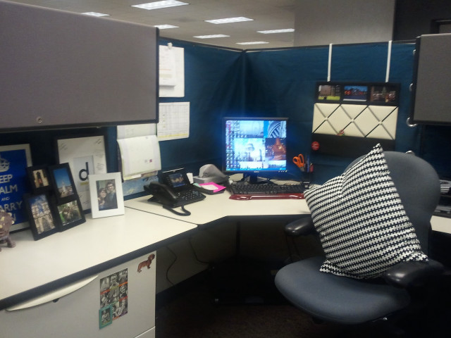 Cubicle computer workspace office interior free wallpaper for desktop - medium preview image