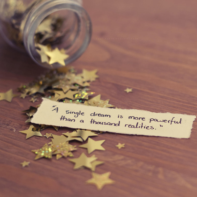 Message paper jar stars table free wallpaper for tablet - medium preview image