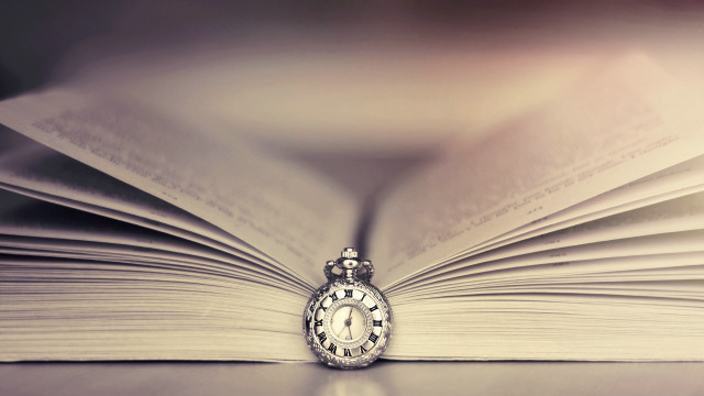 Book clock folded pages background free wallpaper for desktop - medium preview image