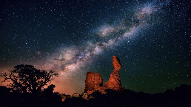 Night sky stars rock formation #3 free wallpaper for desktop - medium preview image