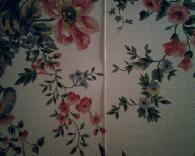 Flowered wall shoes floor design free wallpaper for desktop - medium preview image