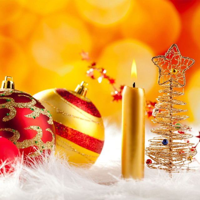Candle christmas ornaments fur background free wallpaper for tablet - medium preview image