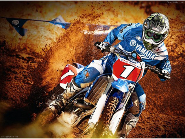 Man riding dirt bike track free wallpaper for desktop - medium preview image