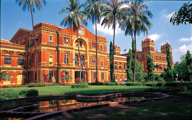 Large building clock palm trees #2 free wallpaper for desktop - medium preview image