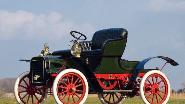 Vintage car parked field grass free wallpaper for desktop - medium preview image