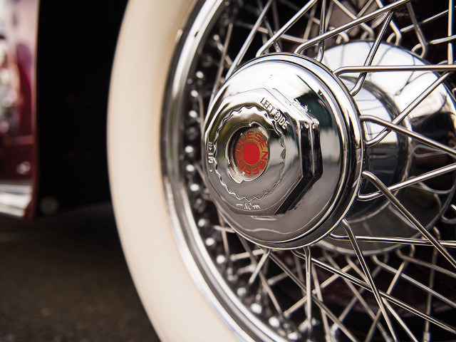 Close up car wheel red free wallpaper for desktop - medium preview image