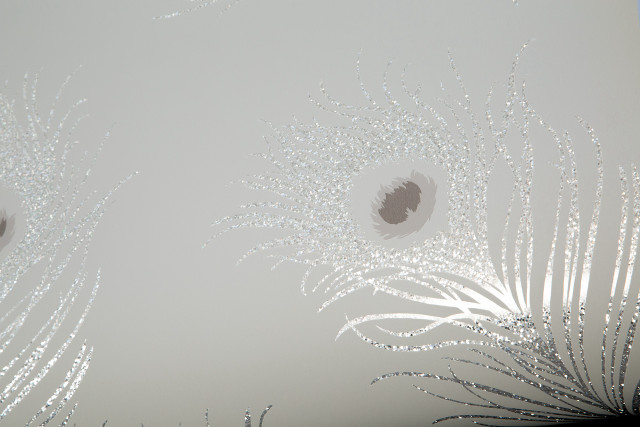 White wall water drops black free wallpaper for desktop - medium preview image