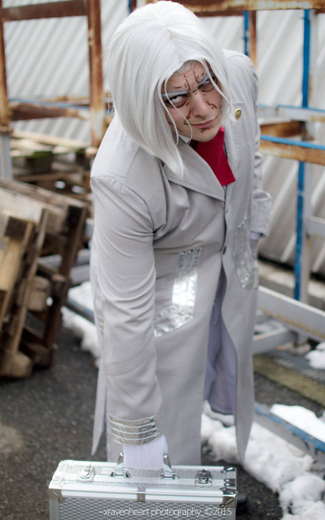 Woman white outfit box snow free wallpaper for mobile - medium preview image