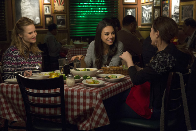 Women eating together restaurant green free wallpaper for desktop - medium preview image