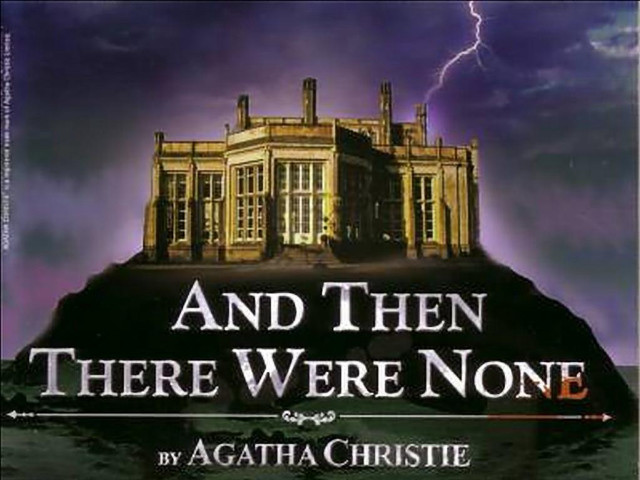 Castle rock ocean lightning institutional free wallpaper for desktop - medium preview image