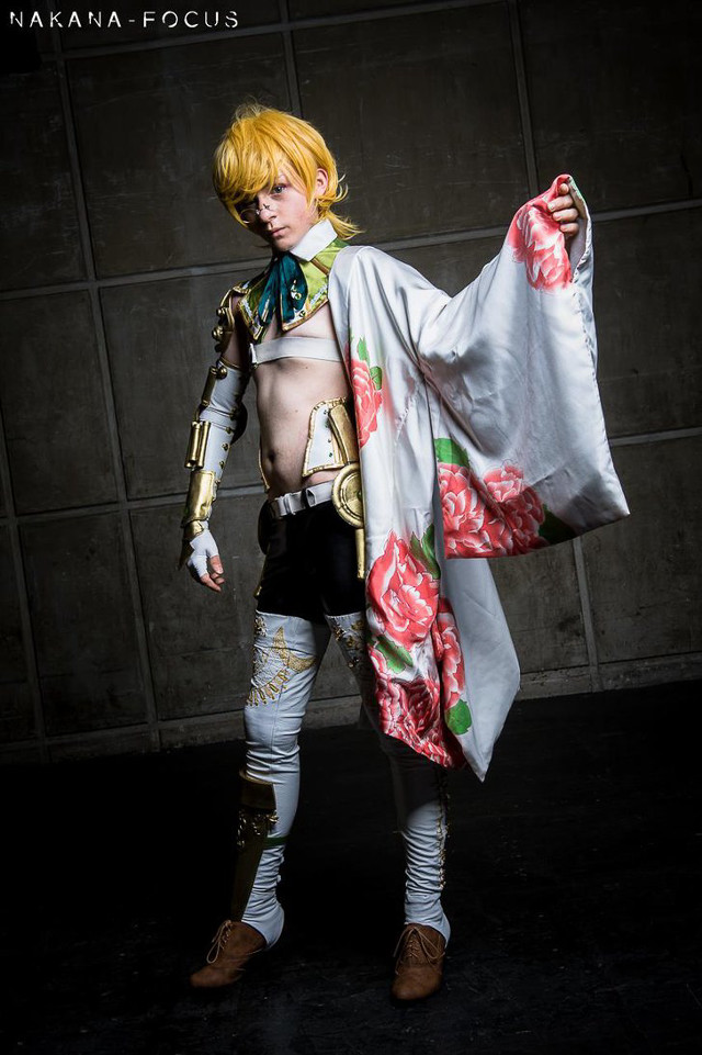 Man costume cape boots superhero free wallpaper for mobile - medium preview image