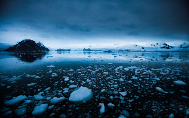 Large body of water ice #3 free wallpaper for desktop - medium preview image