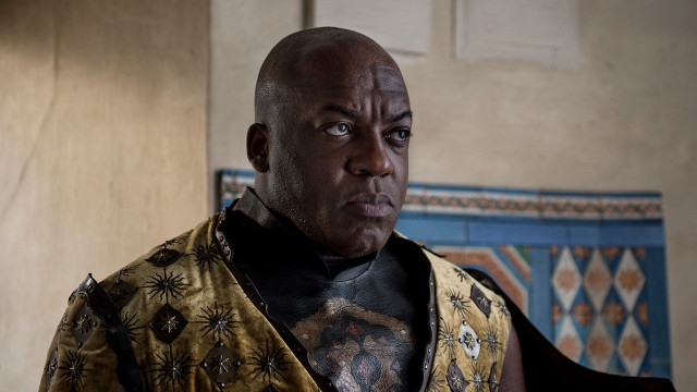 Man vest tile pattern blue free wallpaper for desktop - medium preview image