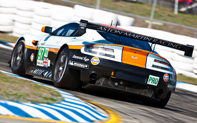 Race car track number front free wallpaper for desktop - medium preview image