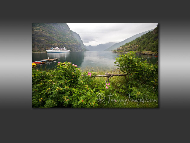 Boat bay mountains trees cloudy free wallpaper for desktop - medium preview image