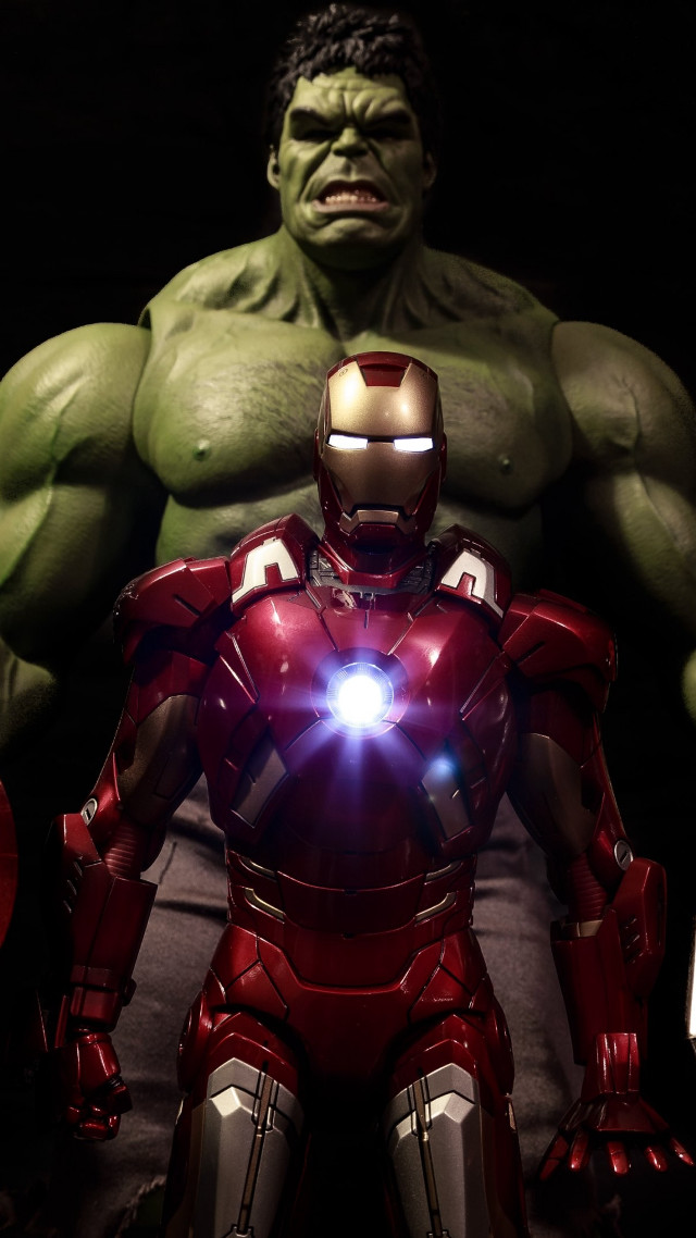 Hulk man suit light chest free wallpaper for mobile - medium preview image