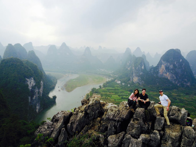 Three people rock valley river free wallpaper for desktop - medium preview image