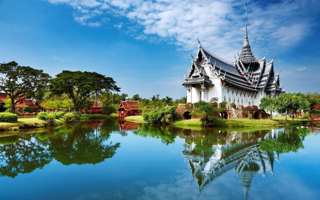 Large building tower lake boat free wallpaper for desktop - medium preview image