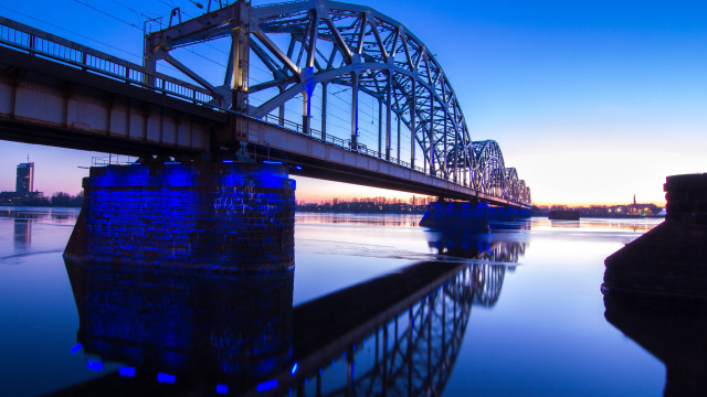 Bridge river boat building sunset free wallpaper for desktop - medium preview image