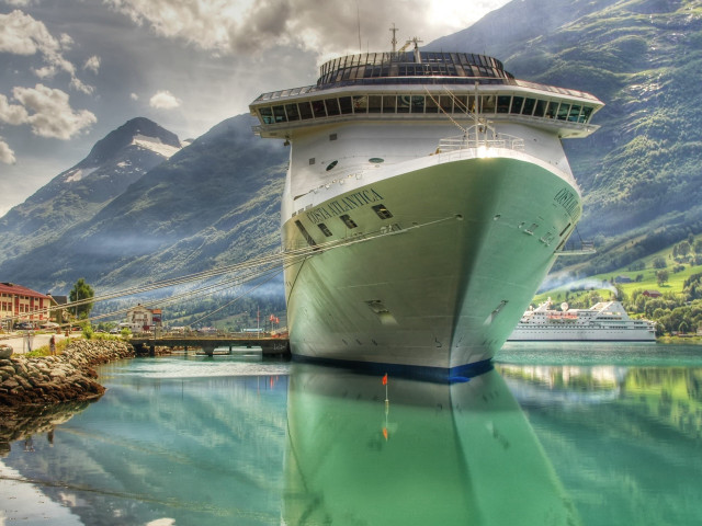 Cruise ship docked harbor mountains free wallpaper for desktop - medium preview image