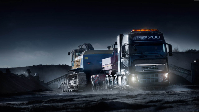 Semi truck dirt road night free wallpaper for desktop - medium preview image