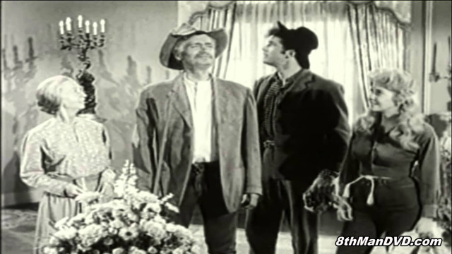 Group people table flowers man free wallpaper for desktop - medium preview image