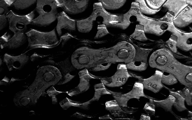 Chain closeup black white background free wallpaper for desktop - medium preview image