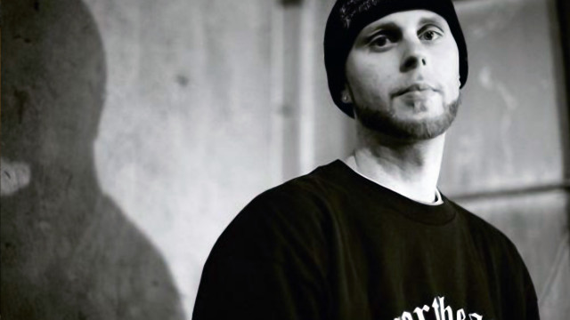 Man hat shadow wall standing free wallpaper for desktop - medium preview image