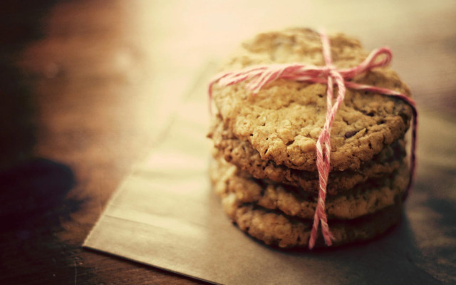 Stack cookies pink string paper free wallpaper for desktop - medium preview image