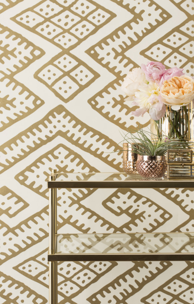 Gold white wallpaper vase flowers free wallpaper for mobile - medium preview image