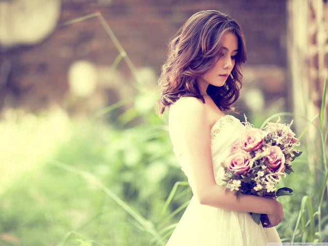 Woman white dress bouquet flowers #3 free wallpaper for desktop - medium preview image
