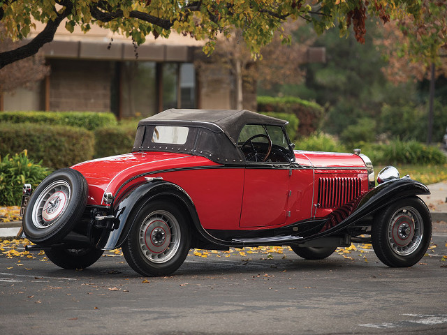 Red car parked road tree free wallpaper for desktop - medium preview image