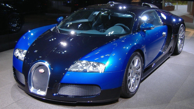 Blue black bugatti car show free wallpaper for desktop - medium preview image