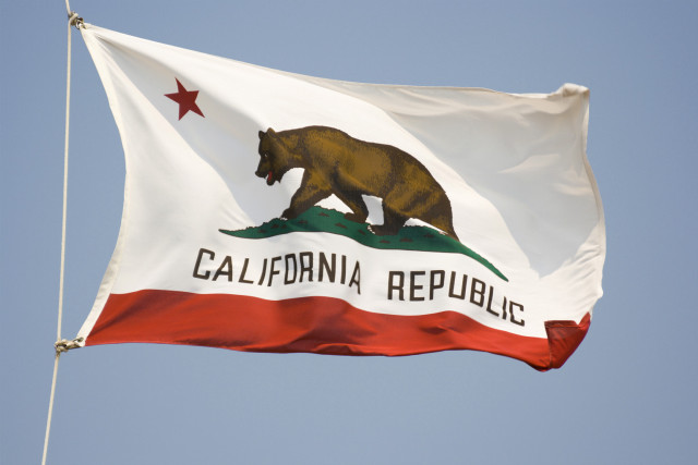 Bear flag sky star california free wallpaper for desktop - medium preview image