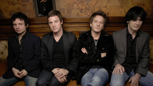 Men couch room painting sitting free wallpaper for desktop - medium preview image