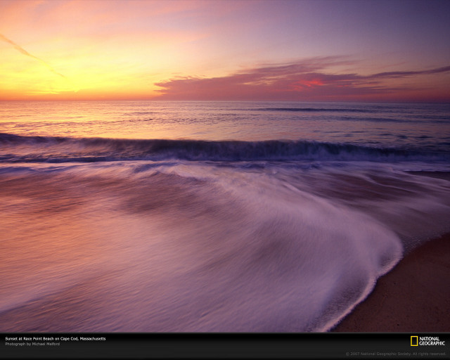 Sunset ocean wave person beach free wallpaper for desktop - medium preview image