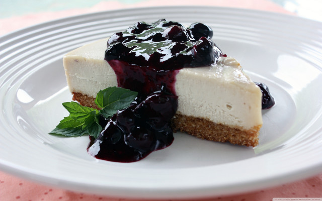 Cheesecake blueberry sauce plate leaf free wallpaper for desktop - medium preview image