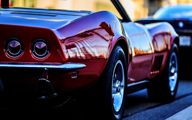 Red car parking street building free wallpaper for desktop - medium preview image