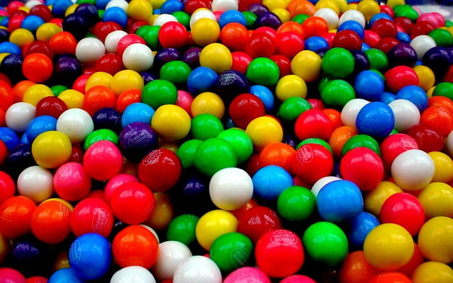 Colorful balls candy canes bin free wallpaper for desktop - medium preview image