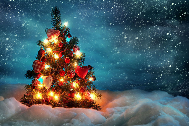 Christmas tree lights ornaments snow #9 free wallpaper for desktop - medium preview image