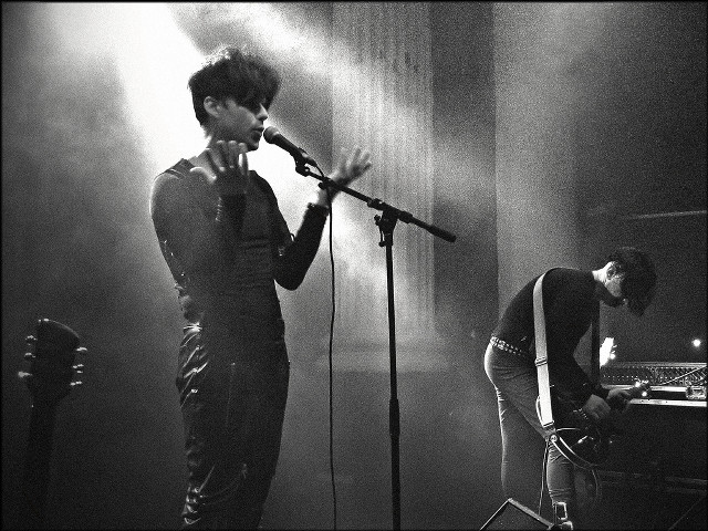 Man microphone stage stool performance free wallpaper for desktop - medium preview image