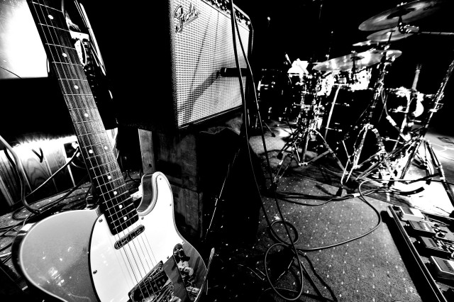 Black white guitar drums recording free wallpaper for desktop - medium preview image