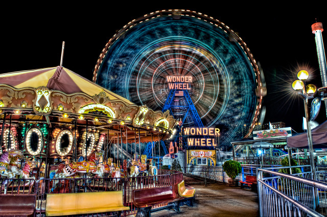 Carnival ride ferris wheel night free wallpaper for desktop - medium preview image
