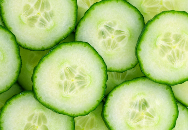 Cucumber closeup green leaves slices free wallpaper for desktop - medium preview image