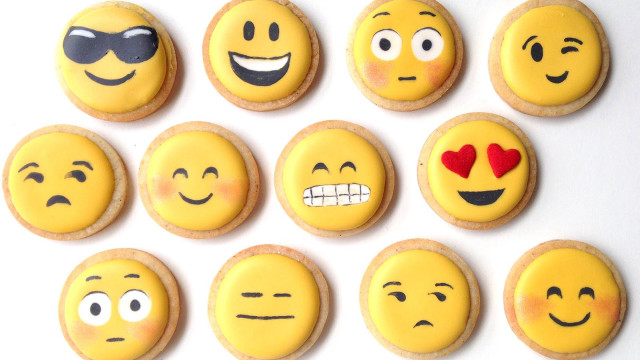 Cookies faces heart bunch fun free wallpaper for desktop - medium preview image