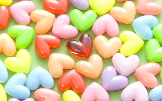Heart shaped candy table green free wallpaper for desktop - medium preview image