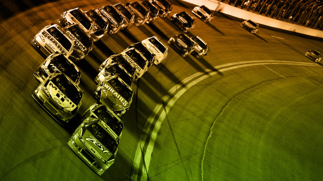 Cars parked parking lot green free wallpaper for desktop - medium preview image